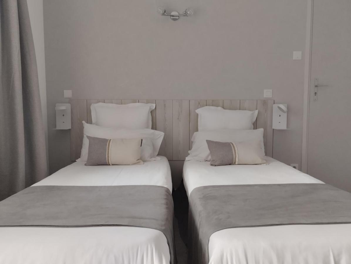 Hotel Le Vanseen Les Vans Exterior foto