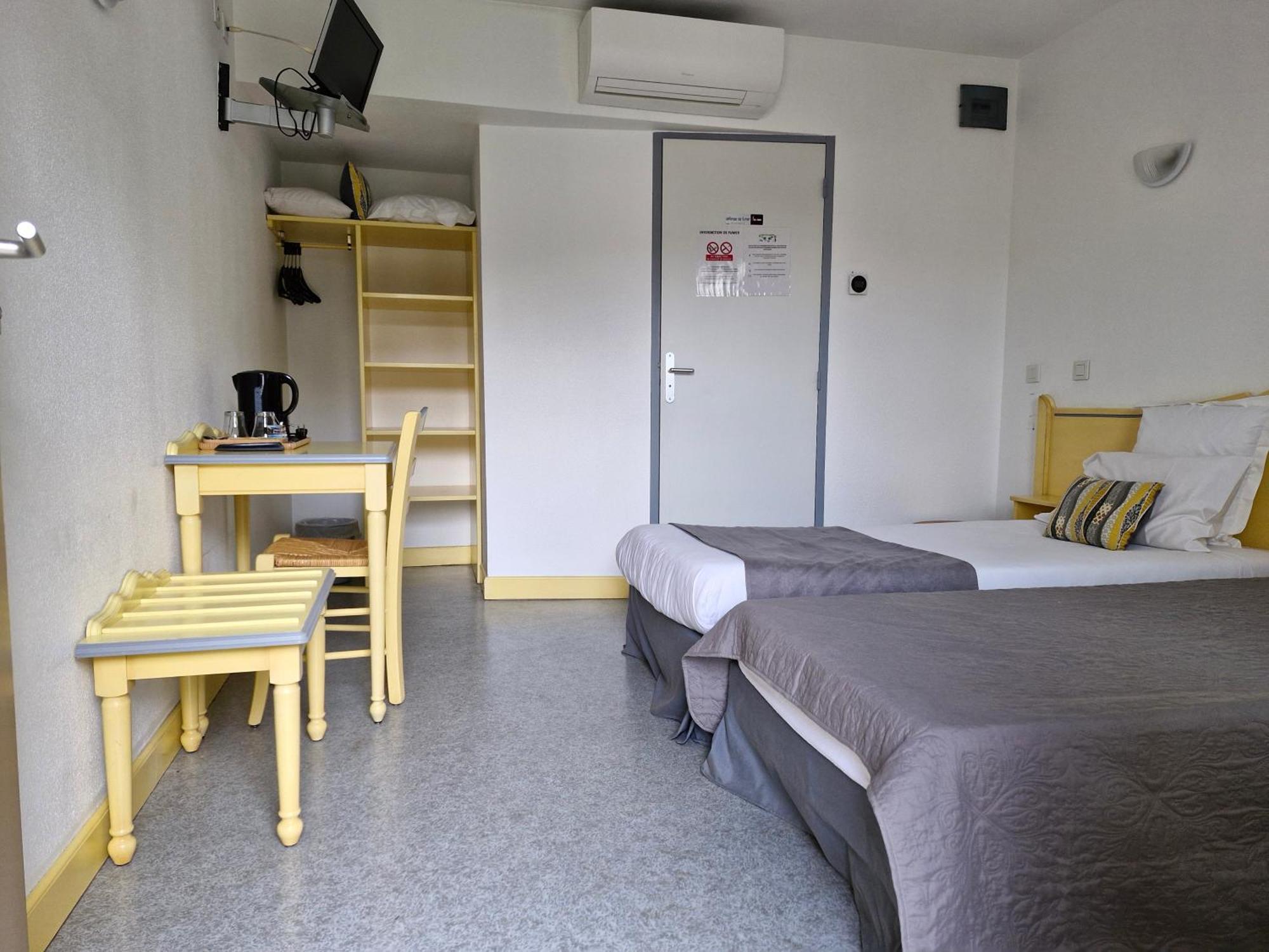Hotel Le Vanseen Les Vans Exterior foto