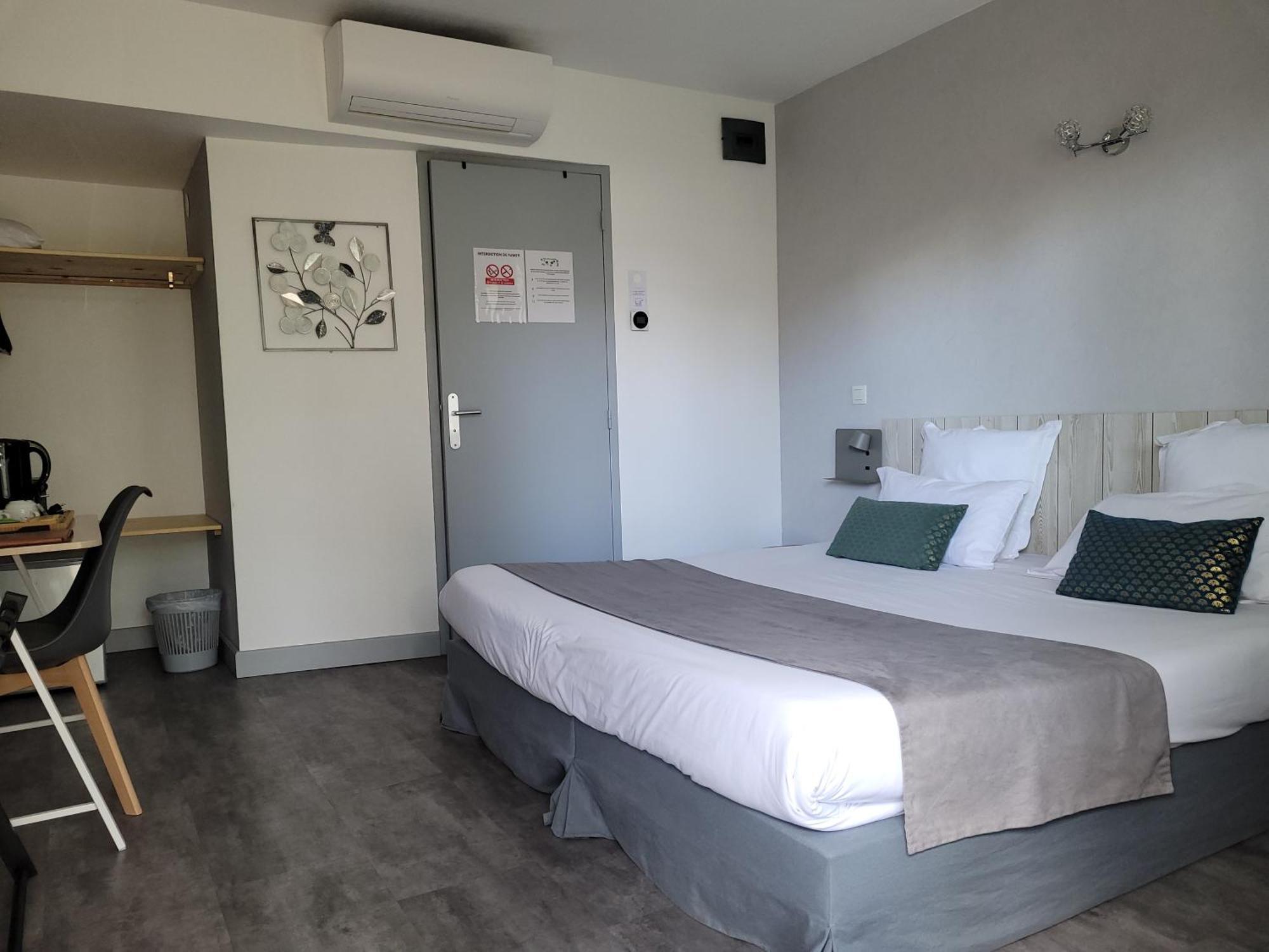 Hotel Le Vanseen Les Vans Exterior foto