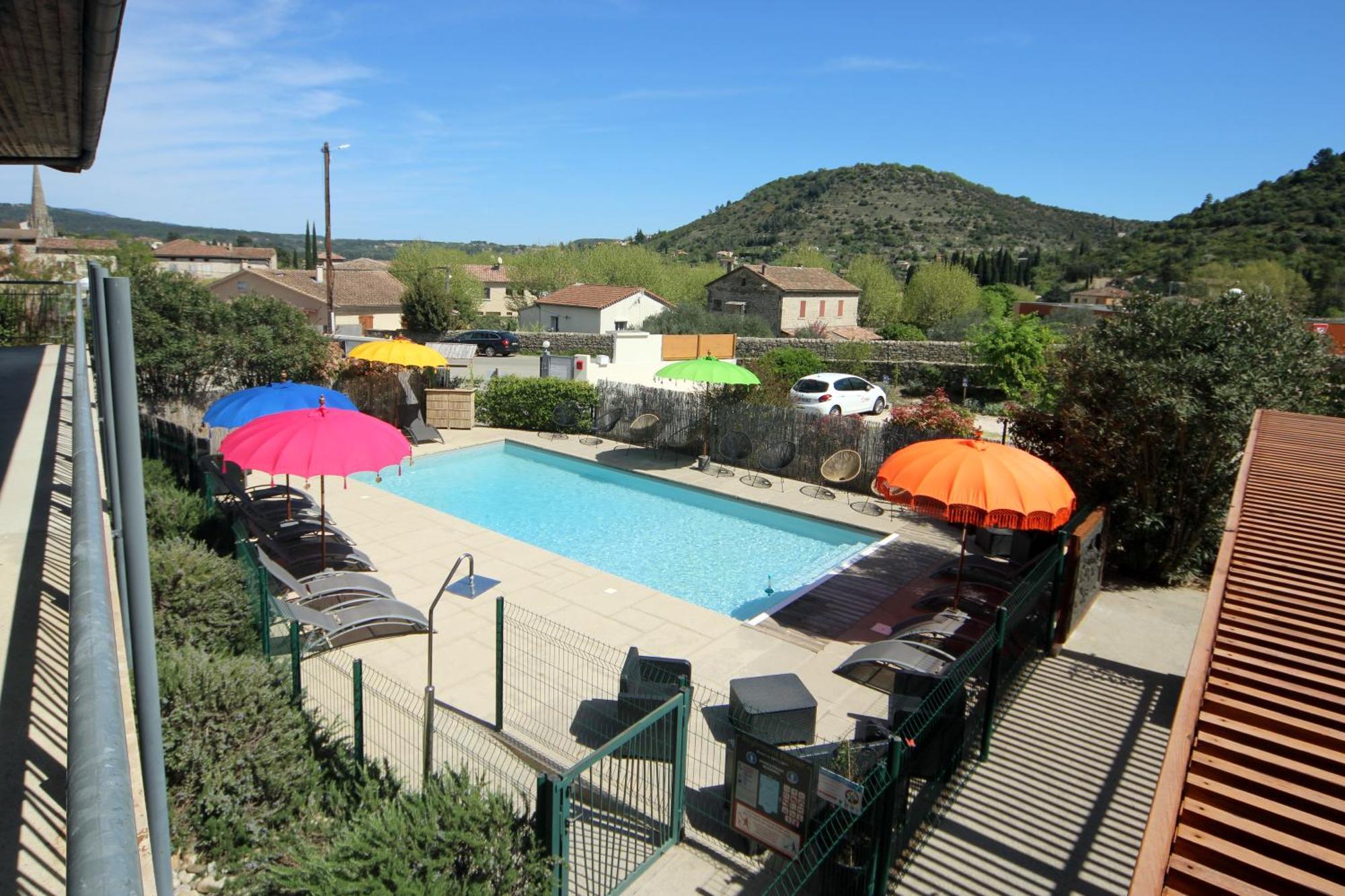 Hotel Le Vanseen Les Vans Exterior foto